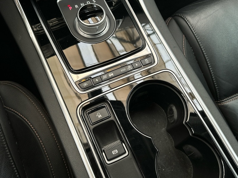 Jaguar XE vaihtoauto