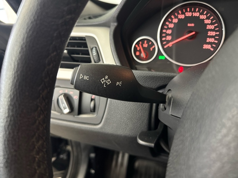 BMW 320 vaihtoauto