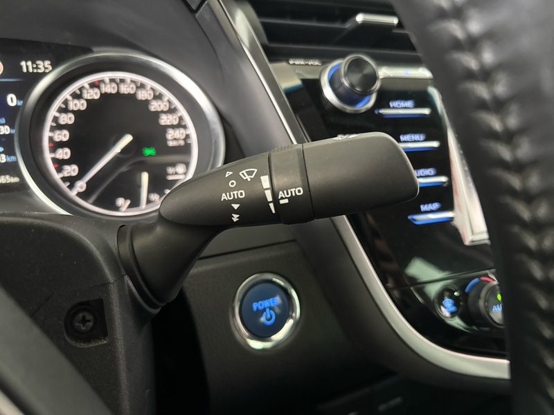 Toyota Camry vaihtoauto