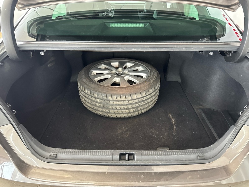 Toyota Camry vaihtoauto