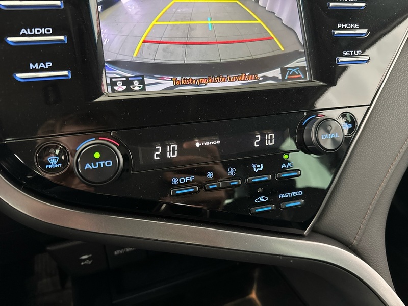 Toyota Camry vaihtoauto