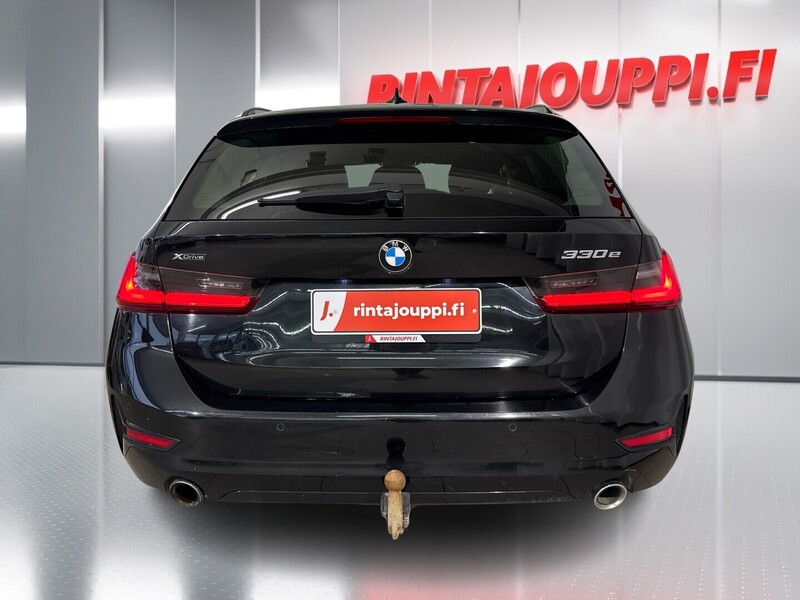 BMW 330 vaihtoauto