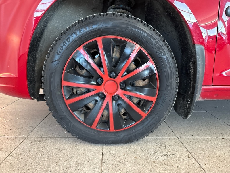 Volkswagen Caddy Maxi vaihtoauto