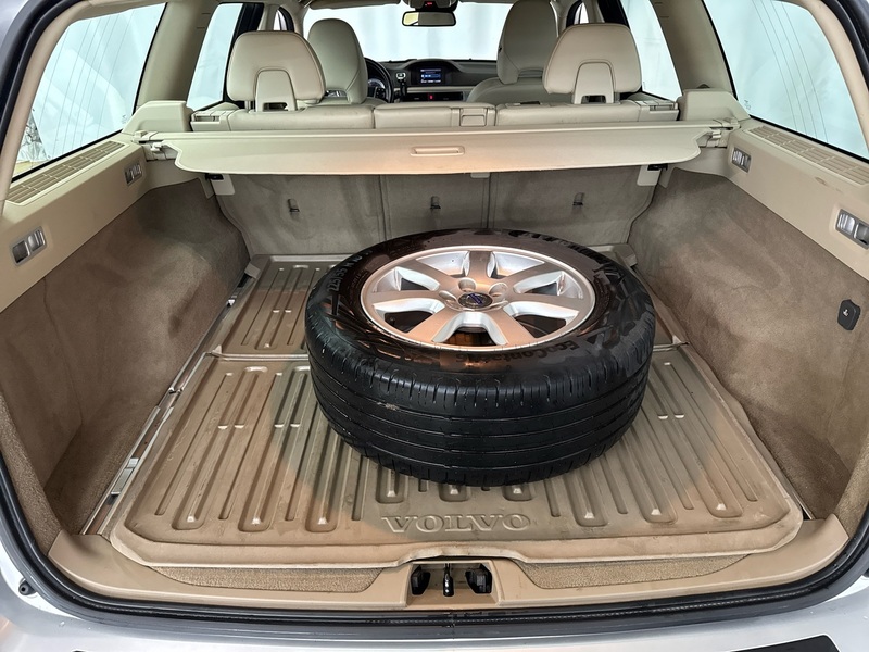 Volvo V70 vaihtoauto