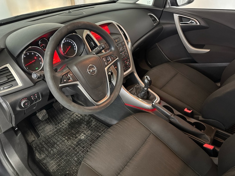 Opel Astra vaihtoauto