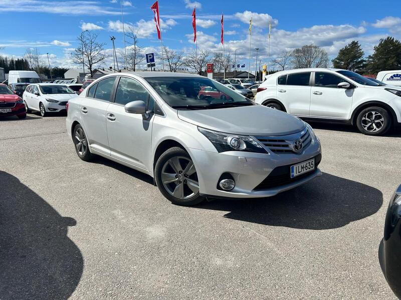 Toyota Avensis vaihtoauto