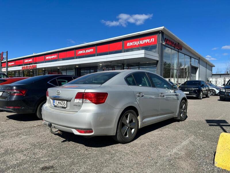 Toyota Avensis vaihtoauto