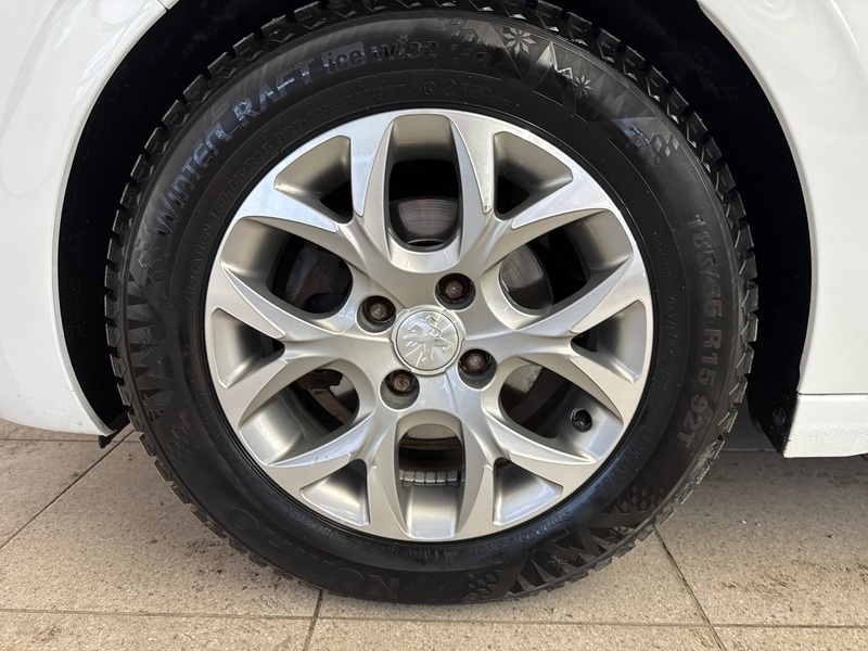 Peugeot 208 vaihtoauto