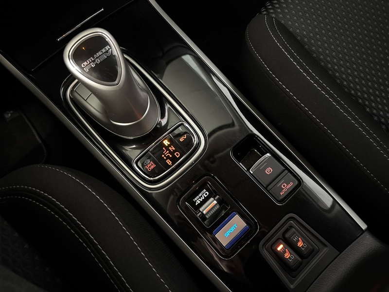 Mitsubishi Outlander PHEV vaihtoauto