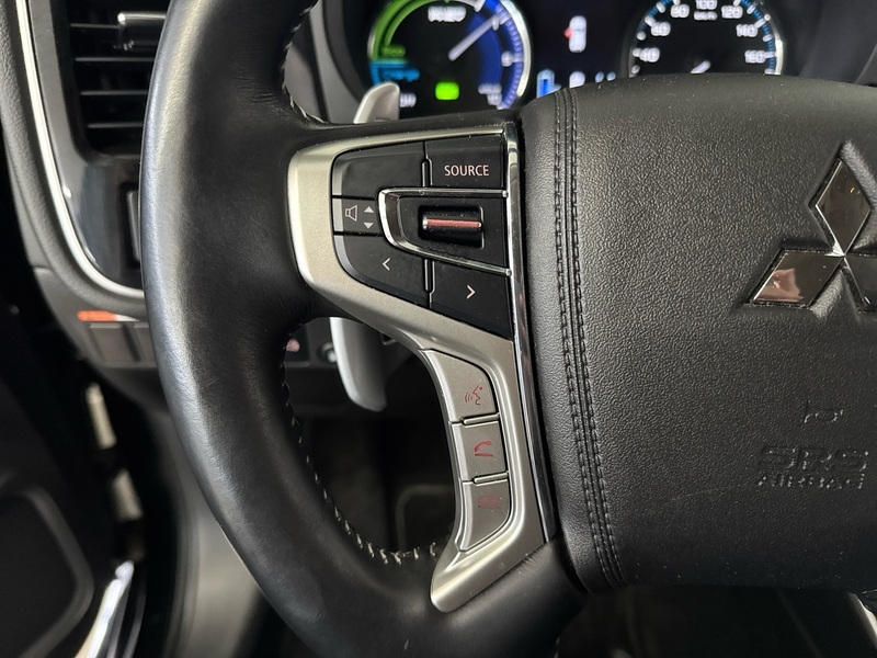 Mitsubishi Outlander PHEV vaihtoauto