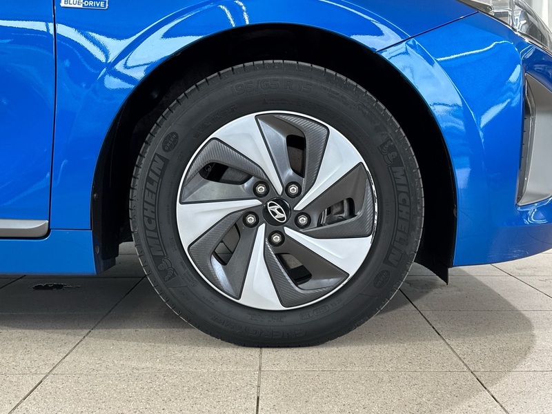 Hyundai IONIQ hybrid vaihtoauto