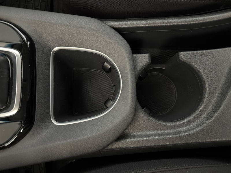 Hyundai IONIQ hybrid vaihtoauto