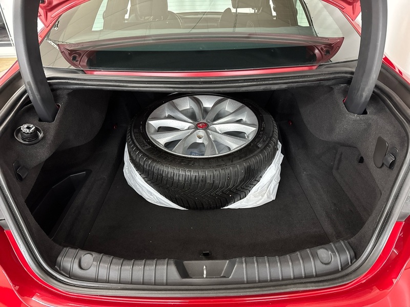 Jaguar XF vaihtoauto