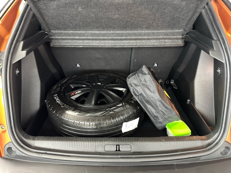 Peugeot e-2008 vaihtoauto