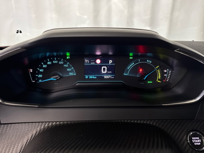 Peugeot e-2008 vaihtoauto