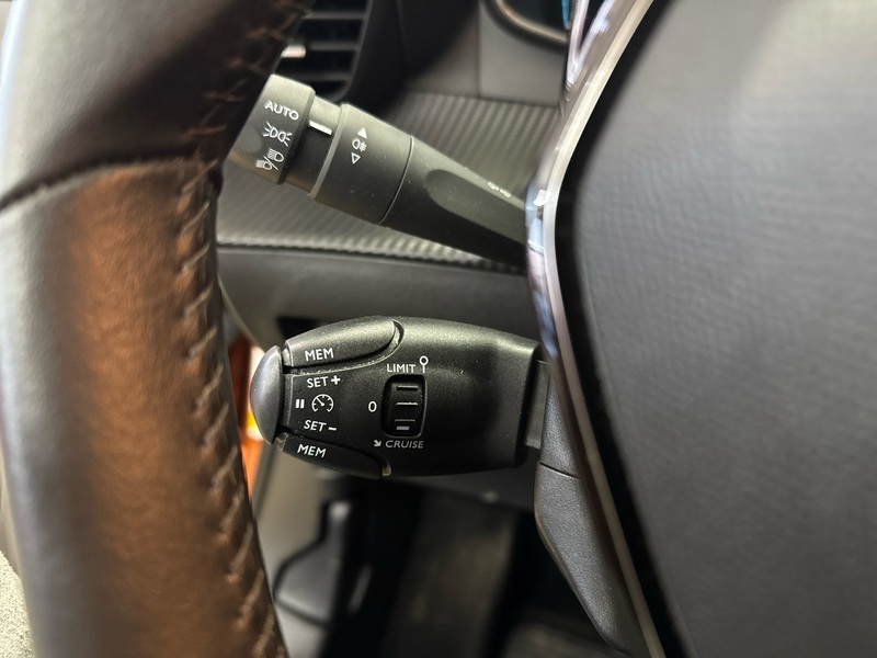 Peugeot e-2008 vaihtoauto