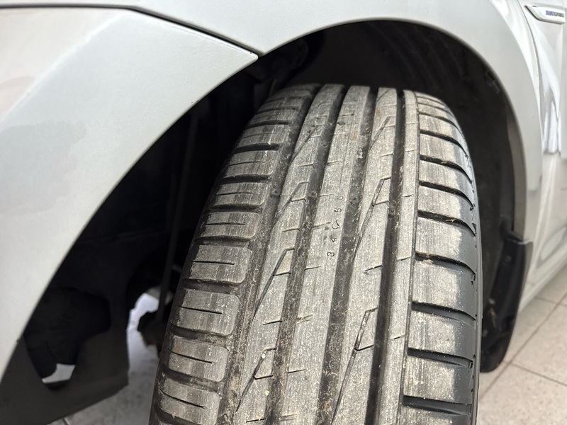 Volkswagen Golf vaihtoauto