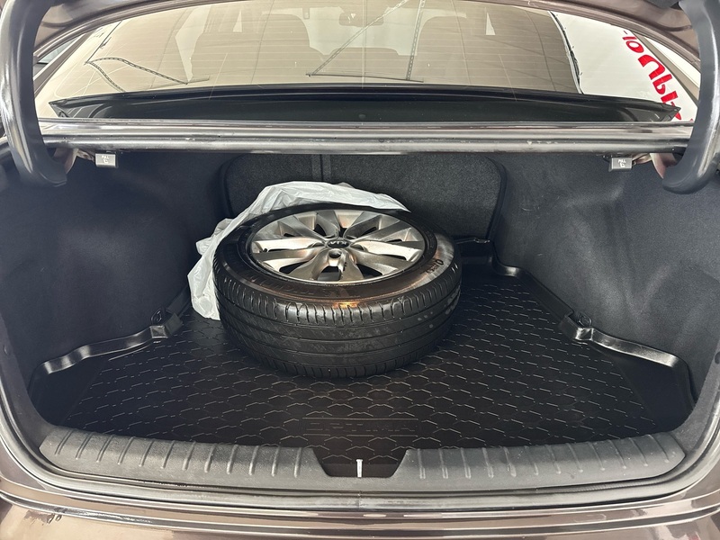 Kia Optima vaihtoauto