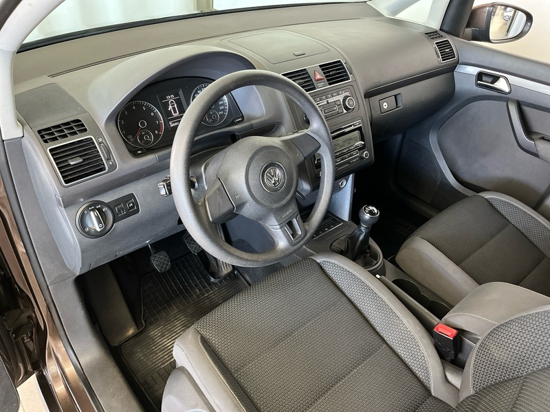 Volkswagen Touran vaihtoauto
