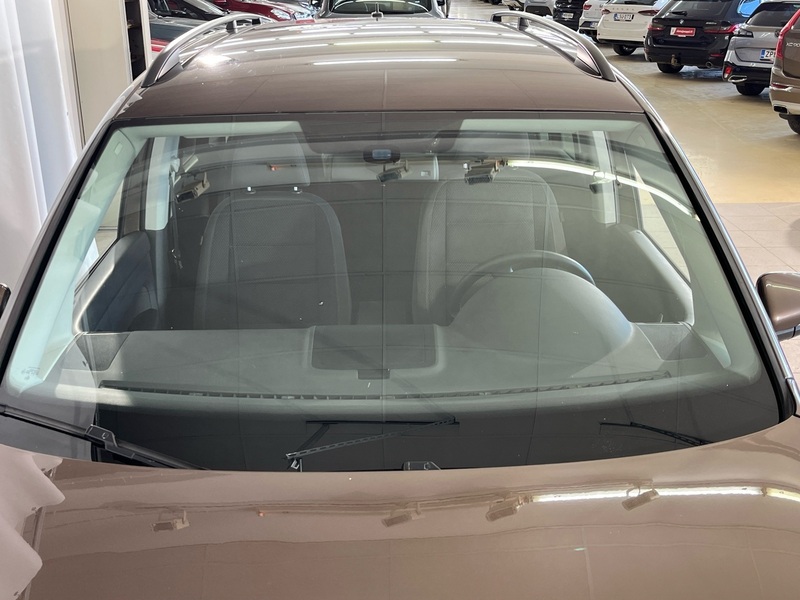 Volkswagen Touran vaihtoauto