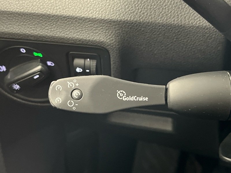 Volkswagen Golf Sportsvan vaihtoauto