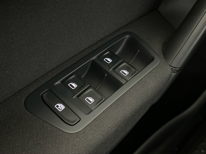 Volkswagen Golf Sportsvan vaihtoauto