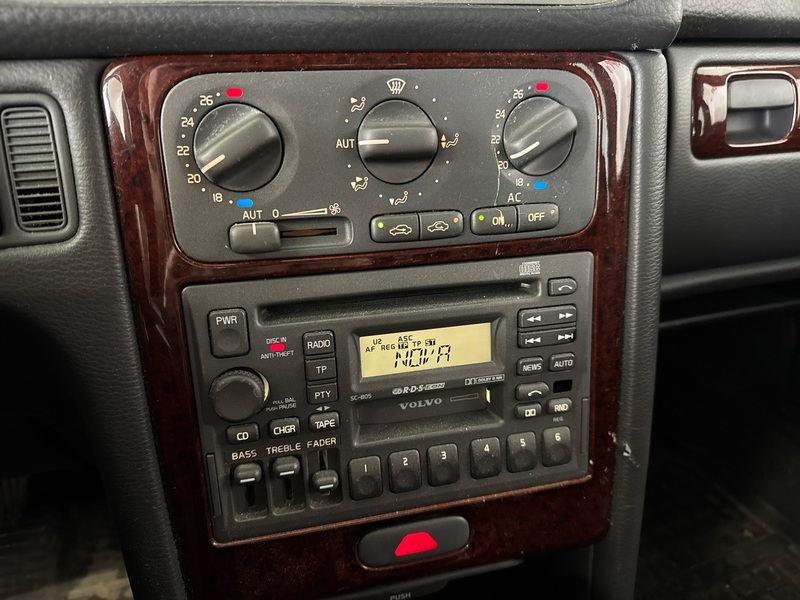 Volvo V70 vaihtoauto