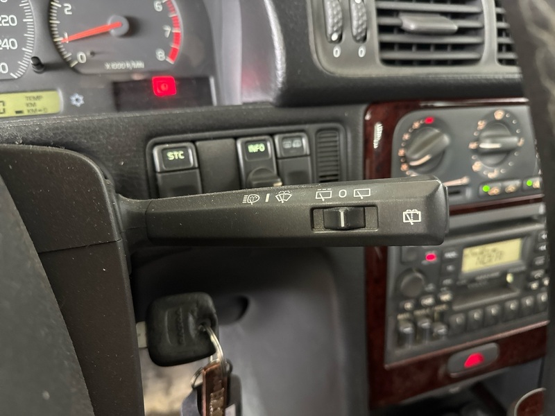 Volvo V70 vaihtoauto