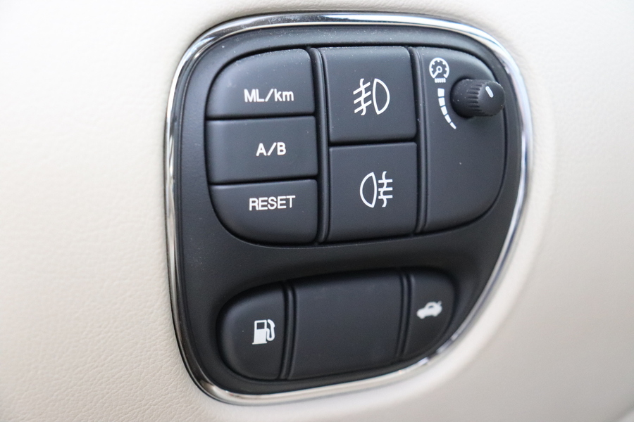 Jaguar XJ8 vaihtoauto