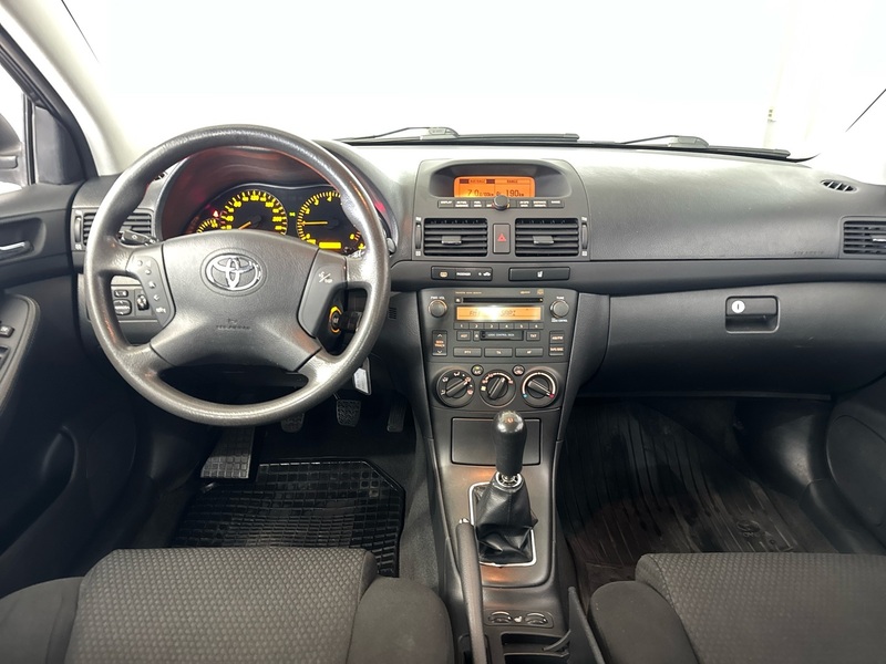 Toyota Avensis vaihtoauto