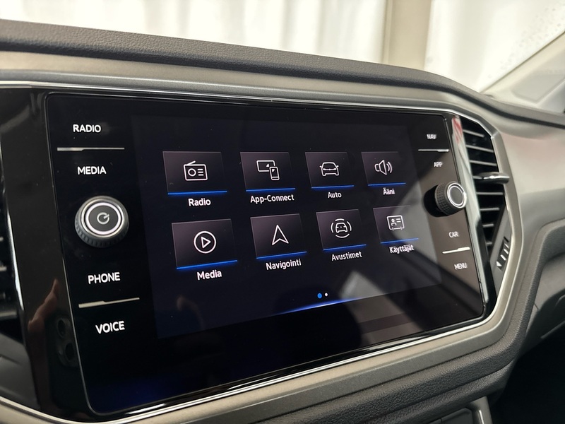 Volkswagen T-Roc vaihtoauto