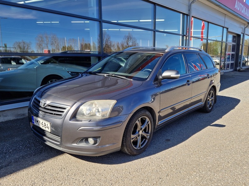 Toyota Avensis vaihtoauto