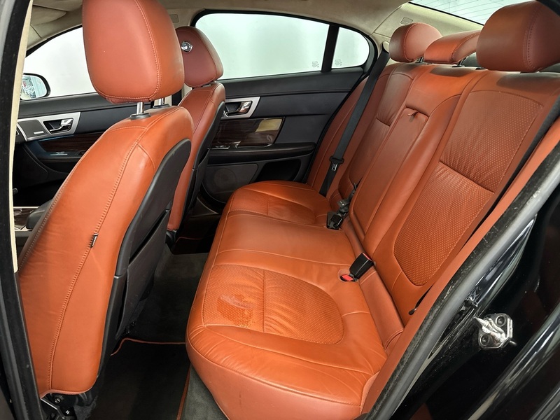 Jaguar XF vaihtoauto