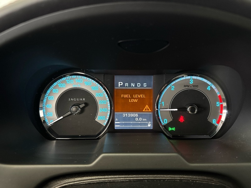 Jaguar XF vaihtoauto