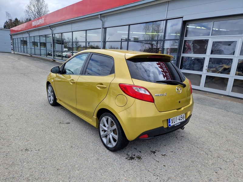 Mazda 2 vaihtoauto