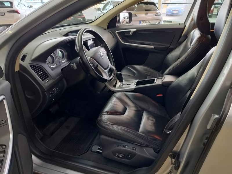 Volvo XC60 vaihtoauto