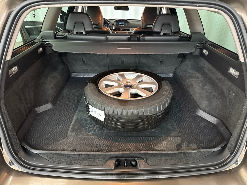 Volvo V70 vaihtoauto