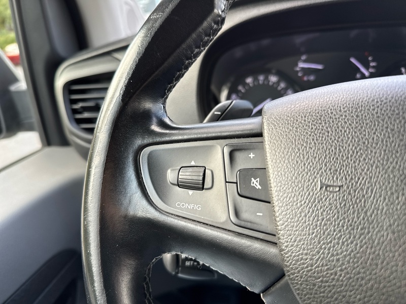 Opel Vivaro vaihtoauto