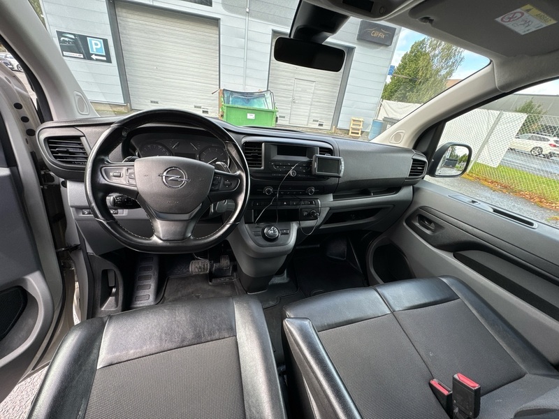 Opel Vivaro vaihtoauto