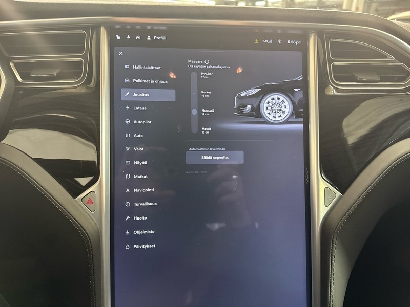 Tesla Model S vaihtoauto