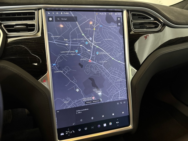 Tesla Model S vaihtoauto