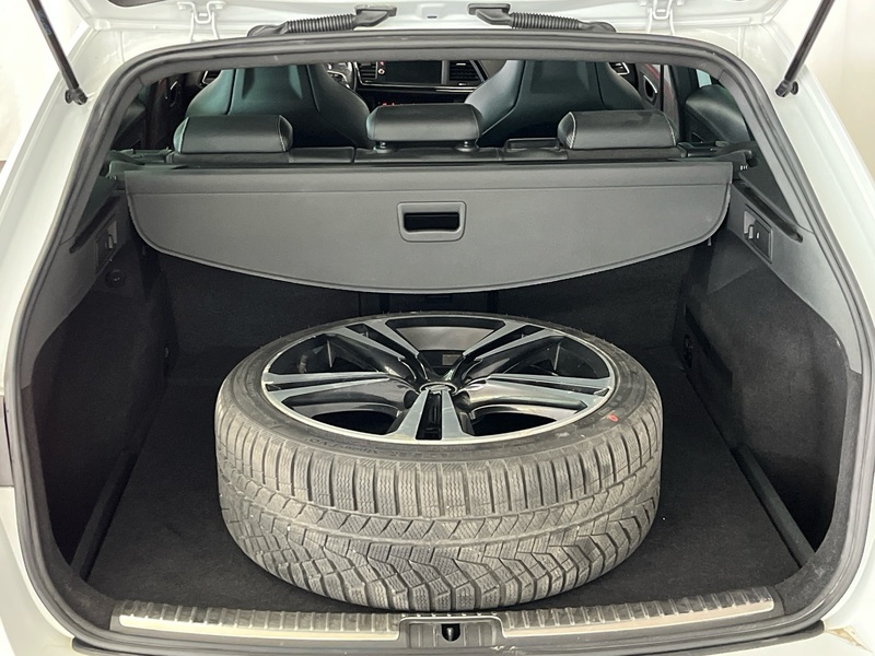 SEAT Leon ST vaihtoauto