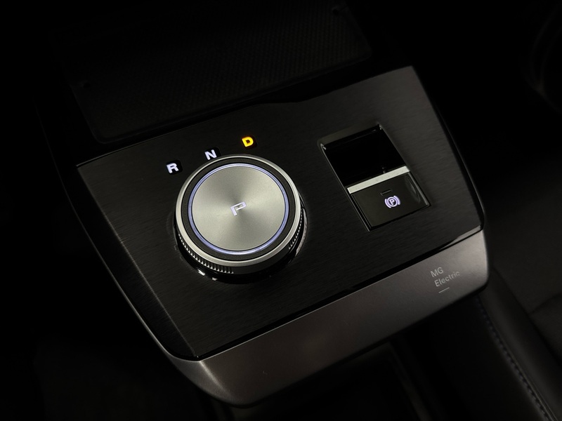 MG MG4 vaihtoauto