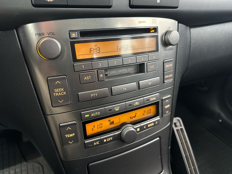 Toyota Avensis vaihtoauto