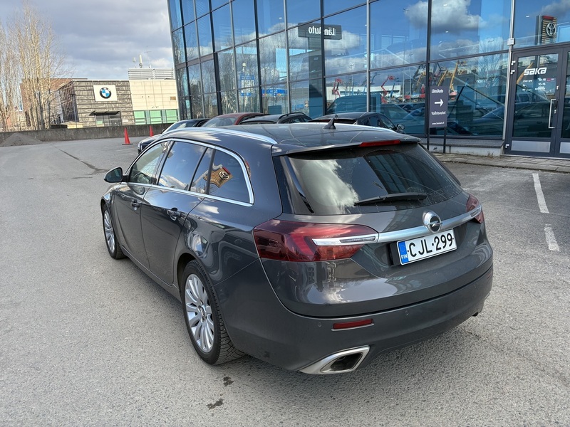 Opel Insignia vaihtoauto