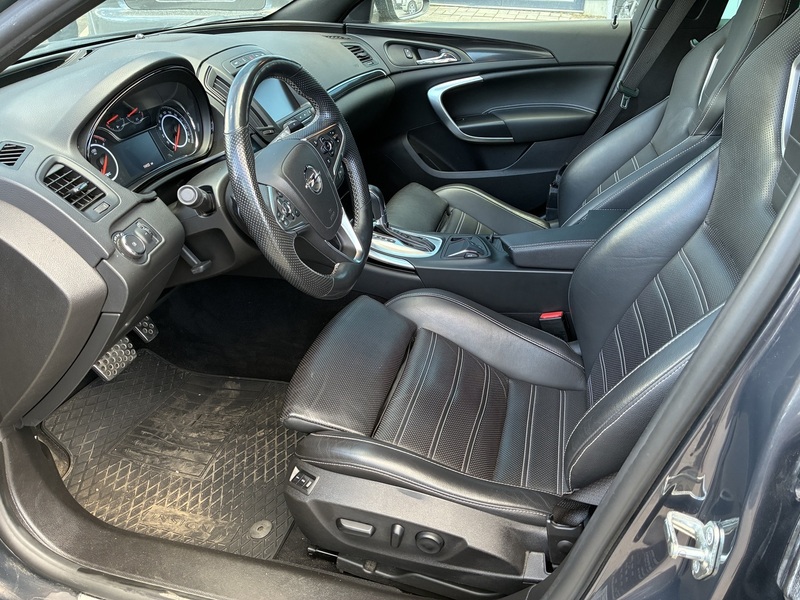 Opel Insignia vaihtoauto