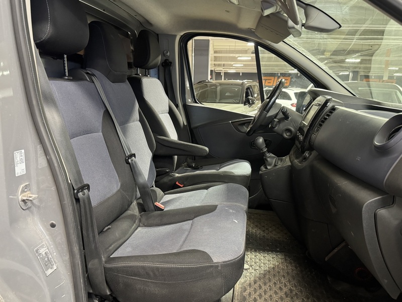 Opel Vivaro vaihtoauto