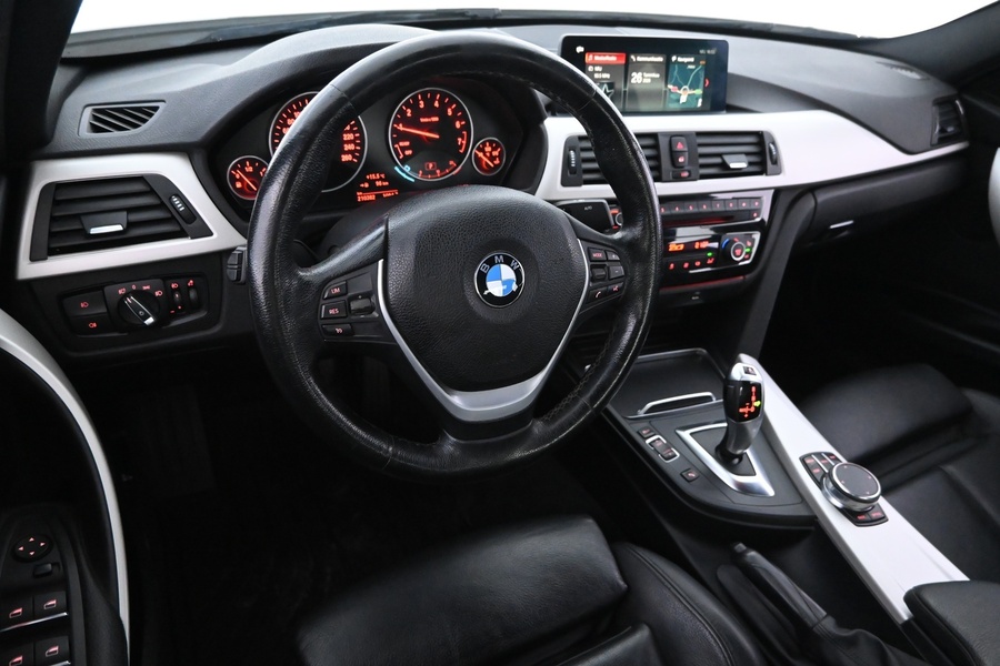 BMW 320 vaihtoauto