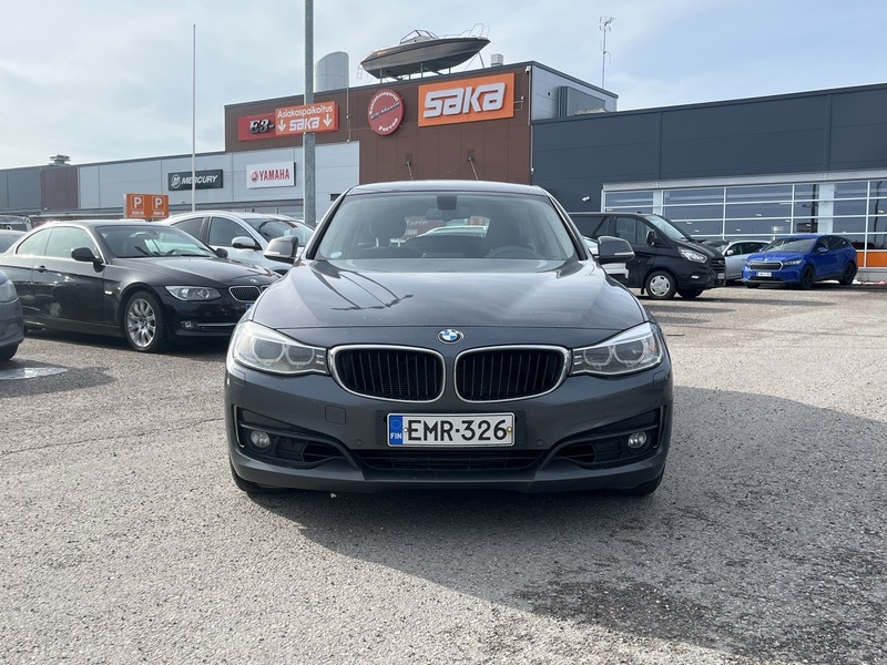 BMW 320 vaihtoauto