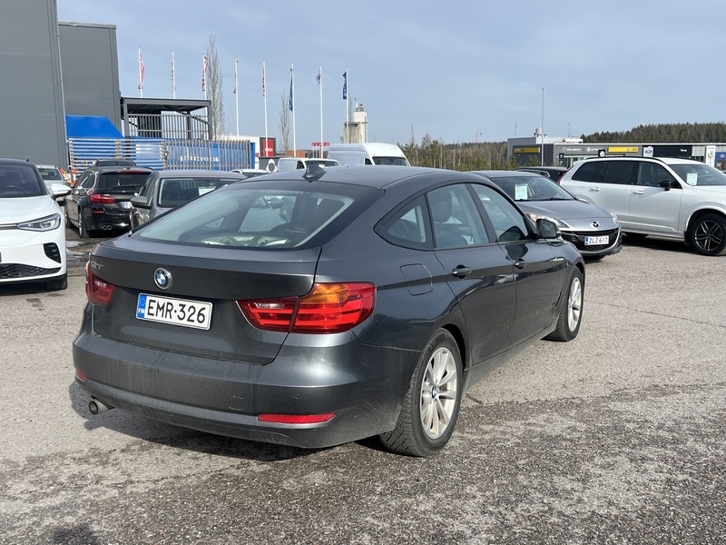 BMW 320 vaihtoauto